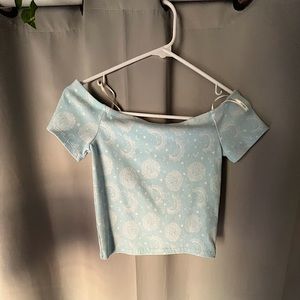 Light blue cropped off the shoulder hollister top. Never worn.